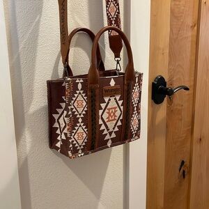 Wrangler brown tote bag W/strap